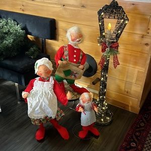 Only Mr Mrs. Clause Anna lee Christmas dolls awesome condition